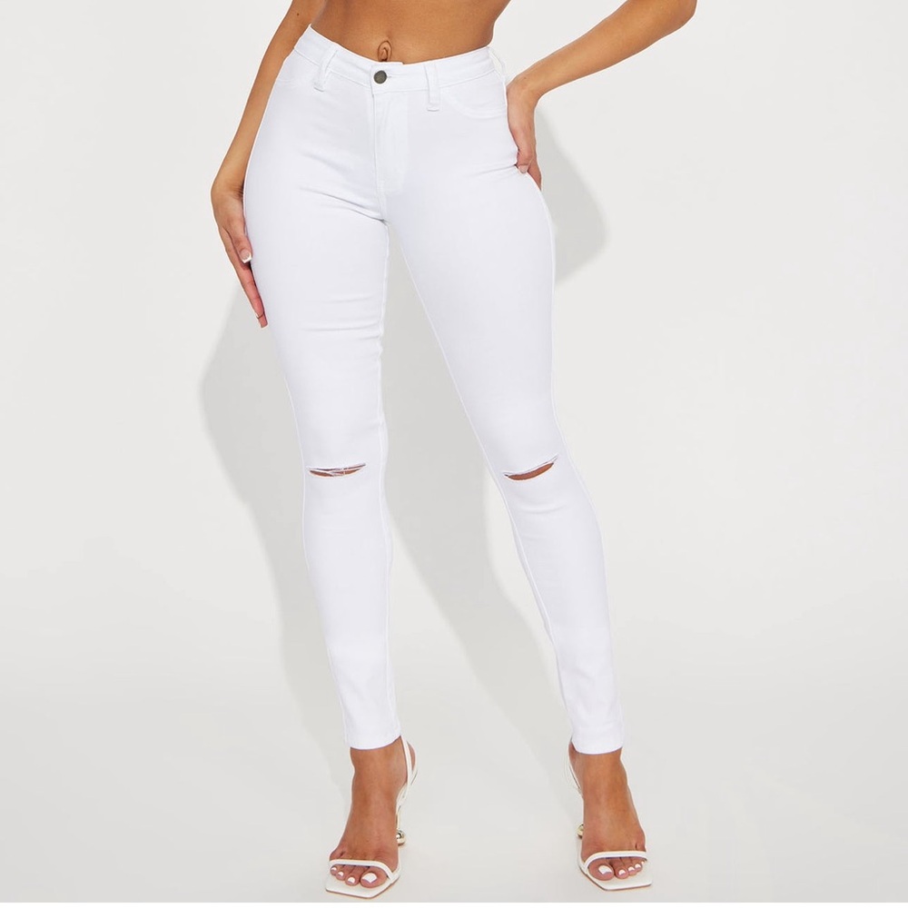 Fashion Nova tall white skinny jeans
